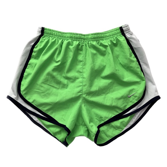 Nike Dri-Fit green shorts - Picture 1 of 3